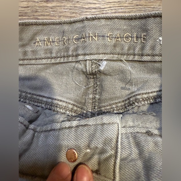 American Eagle Cropped Jean - Picture 3 of 7